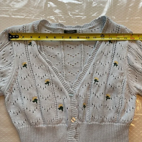 Wild fable cropped light blue dainty knit floral embroidered cardigan - Picture 11 of 13